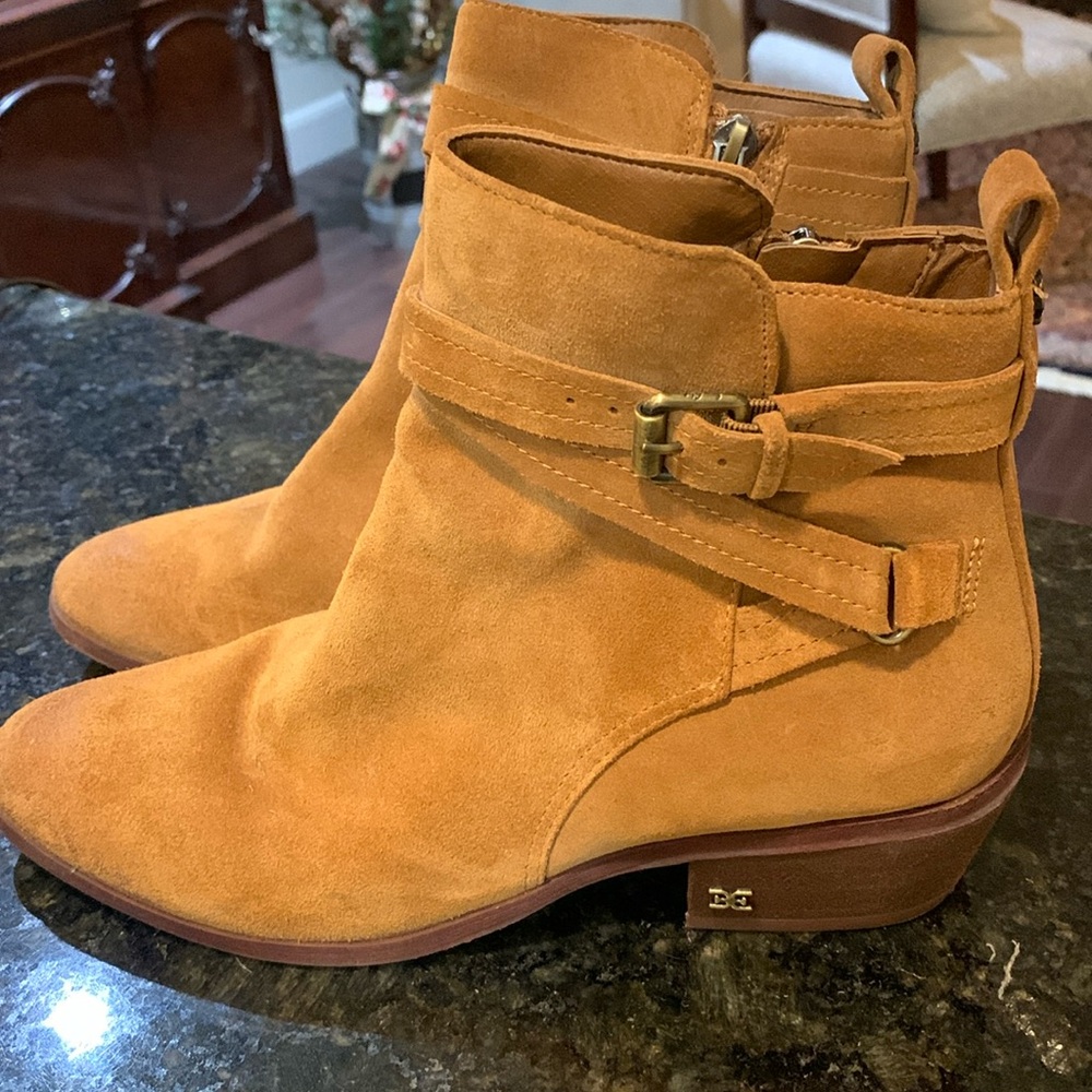 Women’s Tan Bootie